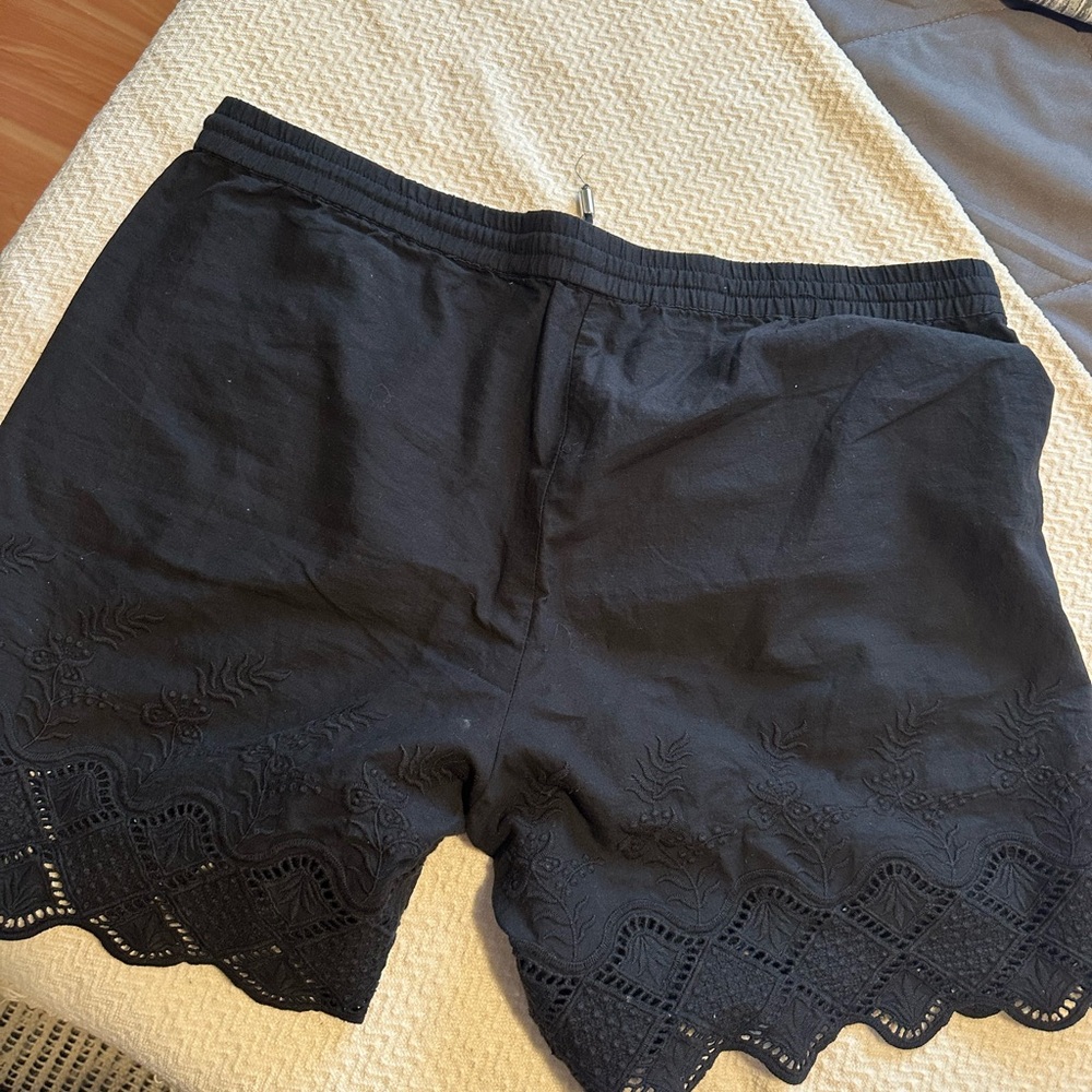 VENUS Black High Waist Lace Trim Shorts